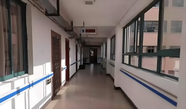 你属于我，酋长近端锋凯尔西首次晒出与霉霉恋爱后的甜蜜合照